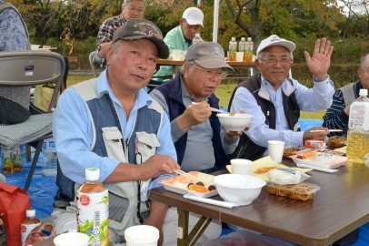 本宮市・浪江町ふれあいいも煮交流会