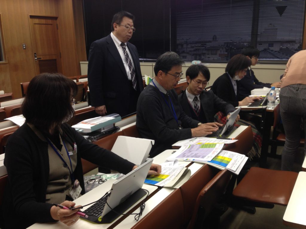 郡山市社会福祉協議会での操作確認の様子