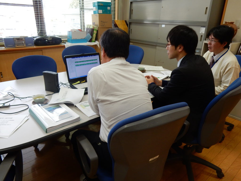 西郷村社会福祉協議会での操作確認の様子